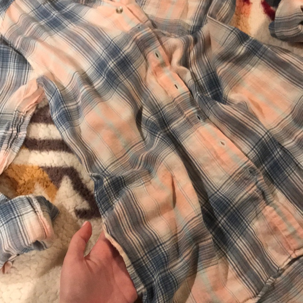Button up - Picture 3 of 5